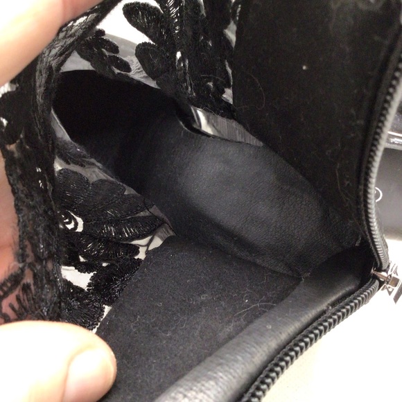 NWOB Womens Black Embroidered Lace Victorian Style Zip Up Booties Size 8.5 - Picture 11 of 13